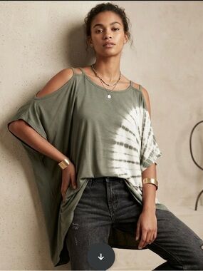 Cold-Shoulder Tie-Dye Olive Green Women's Top fits All